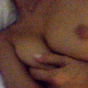 Danielle Knudson gola pornografija