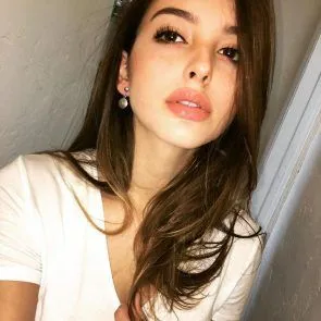 Dainininkė Celine Farach Nude nutekino privačias nuotraukas