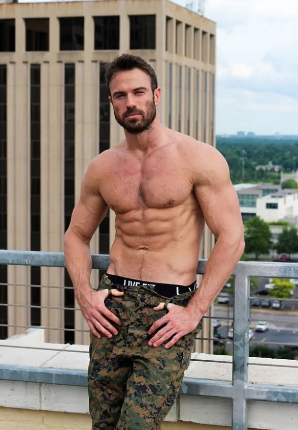 チャド・ジョンソン上半身裸のセクシーな写真