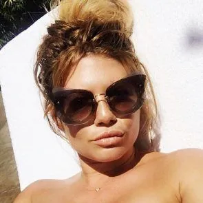 చానెల్ వెస్ట్ కోస్ట్ టాప్ లెస్