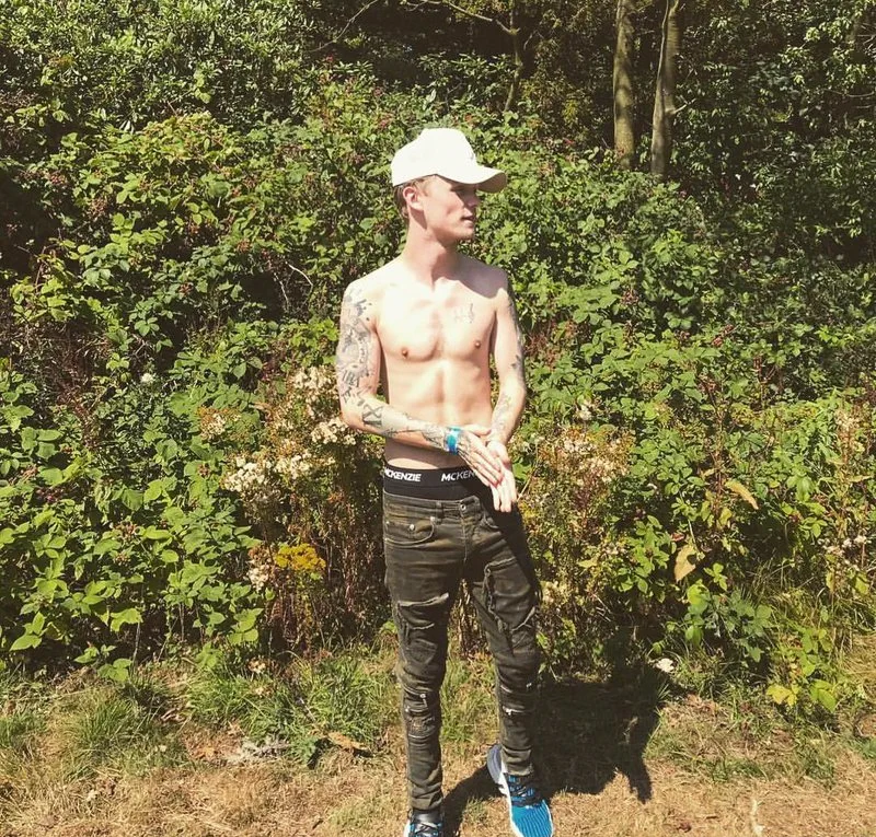 Charlie Lenehan nude