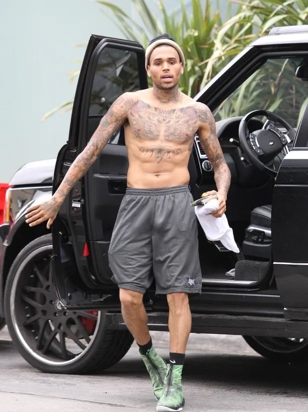Chris Brown bulge pics