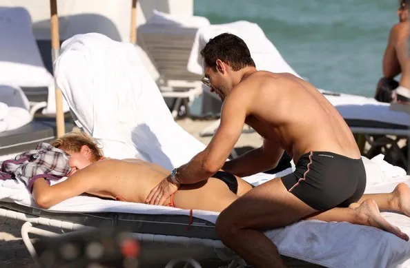 Chris Diamantopoulos Nude