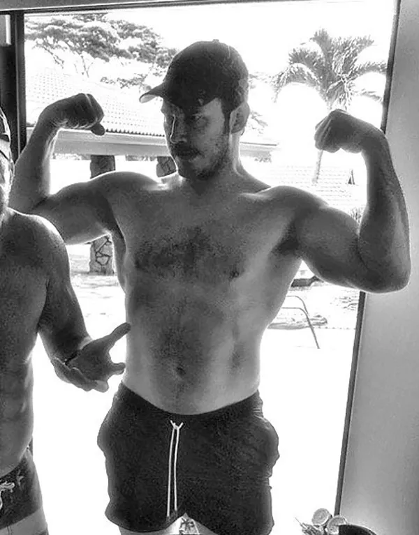 Chris Pratt shirtless photos