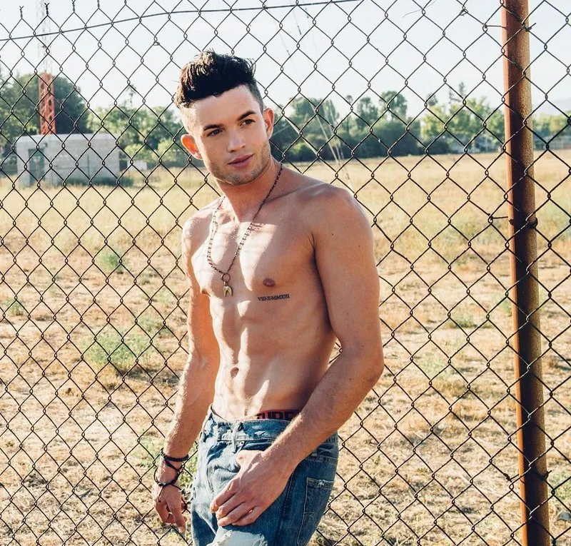 Chris Trousdale dick photos