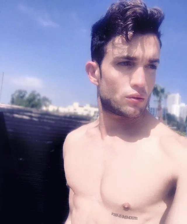 Chris Trousdale jerk off