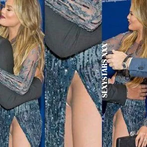 כריסי טייגן כוס עירומה