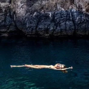 08-כריסטה-ב-אלן-דלף-עירום