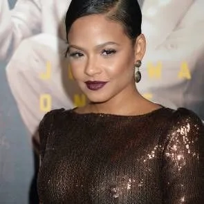 Christina Milian bröst i ren topp