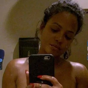 06-Christina-Milian-naken