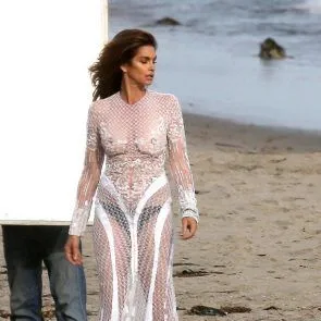 सिंडी क्रॉफोर्ड टॉपलेस फोटोशूट