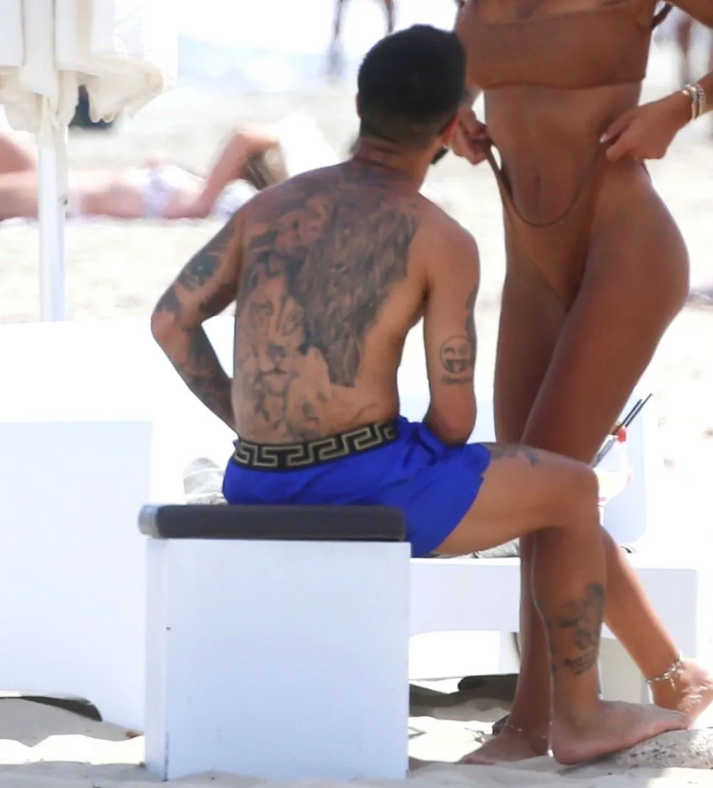 Lorenzo Insigne shirtless