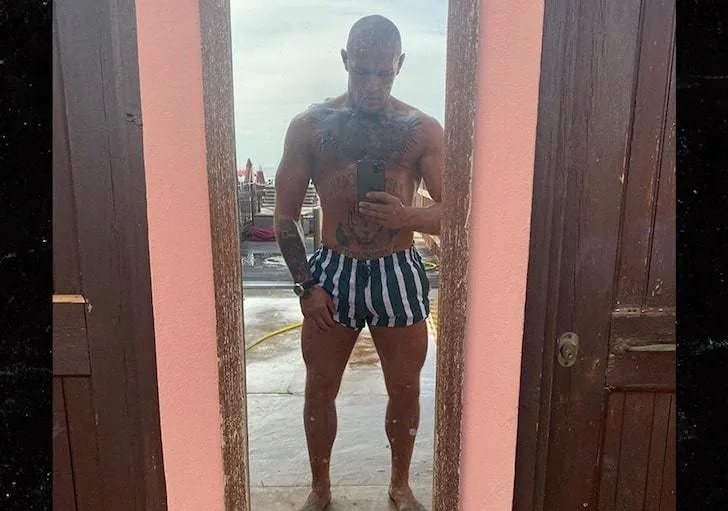 Conor McGregor bulge