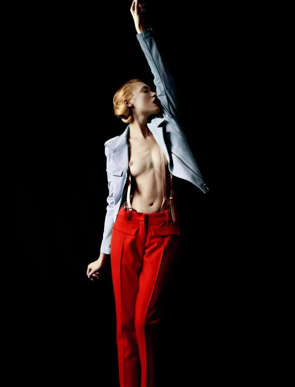 Cora-Keegan-Naked-012