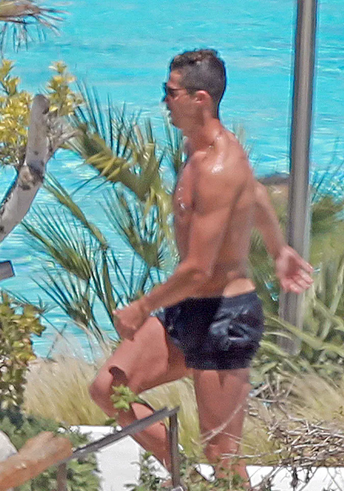 Cristiano Ronaldo Nude