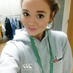 04-Daisy-Wood-Davis-Nude-nutekėjo