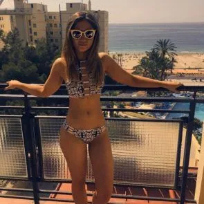 12-Daisy-Wood-Davis-Nude-nutekėjo