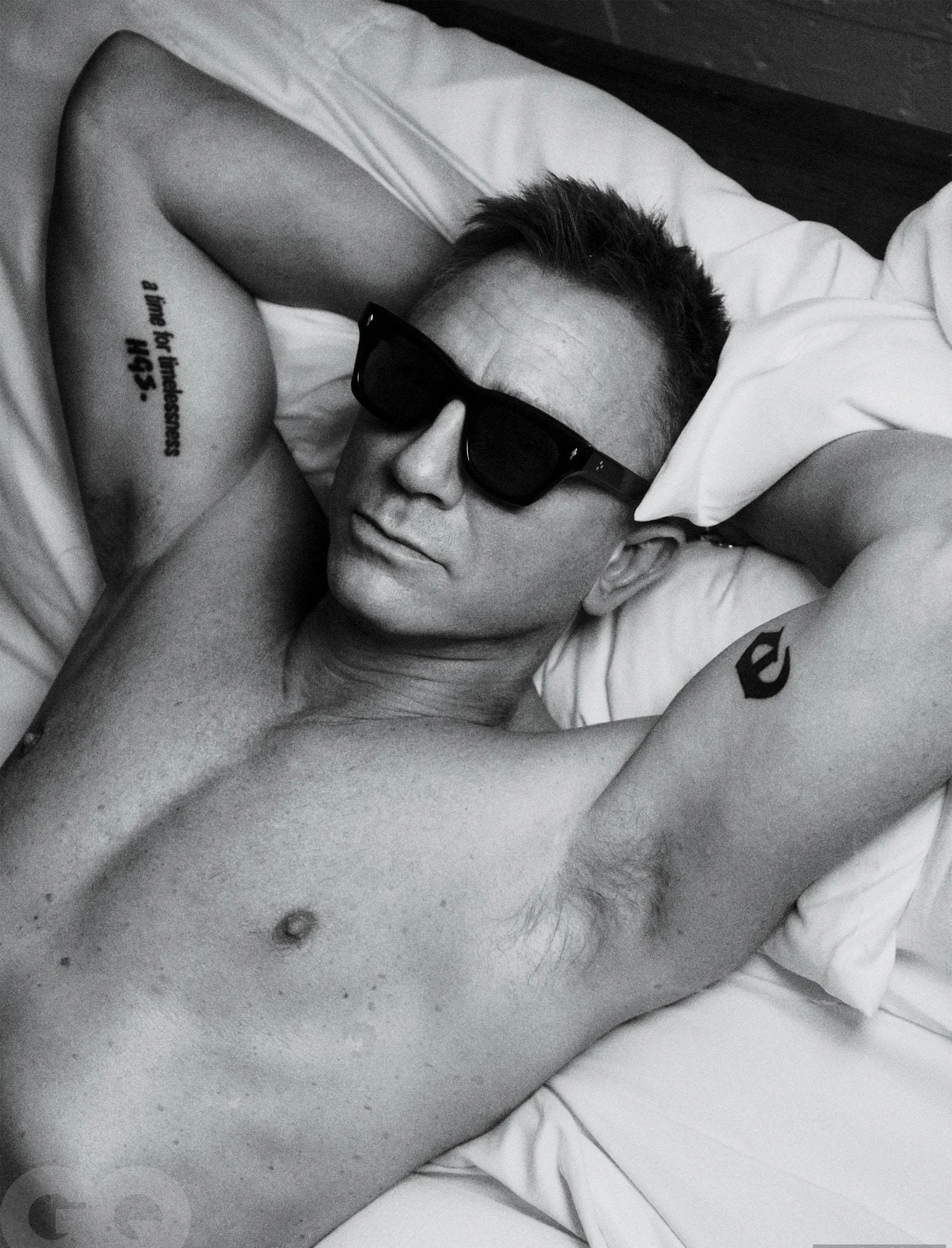 Daniel Craig nude photos