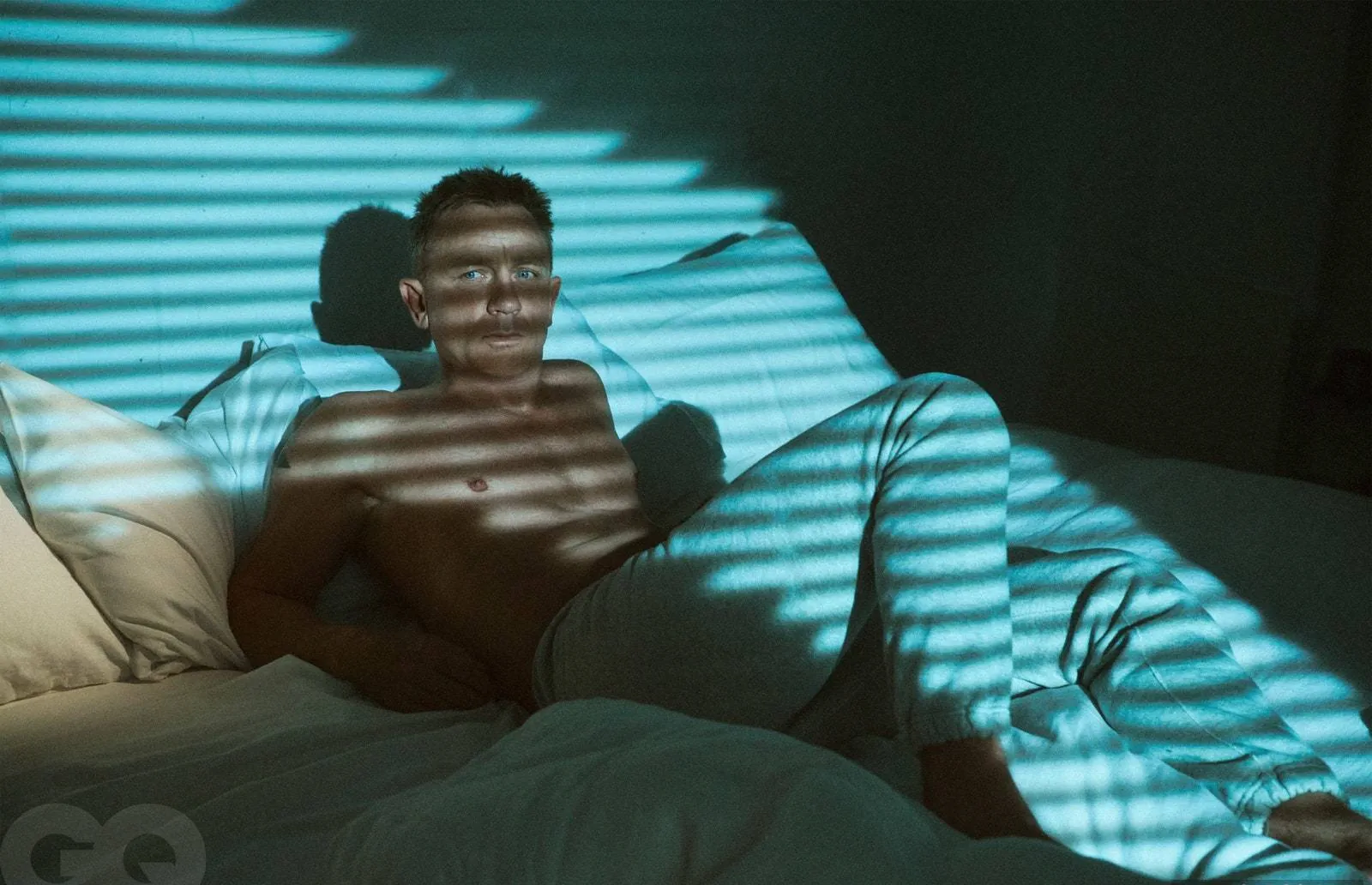 Daniel Craig shirtless