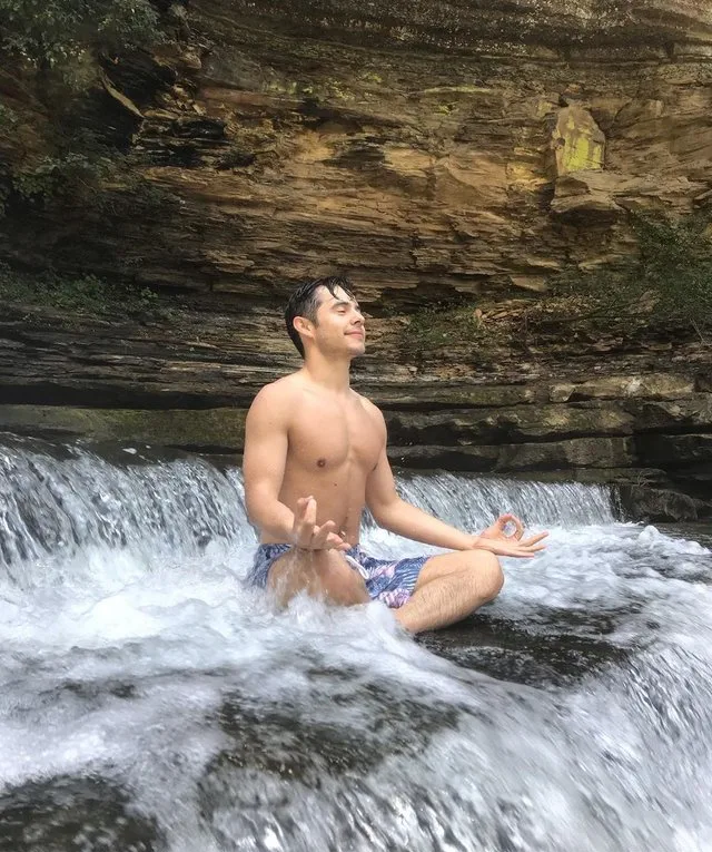 : Pojasni, deli občutek Mesije