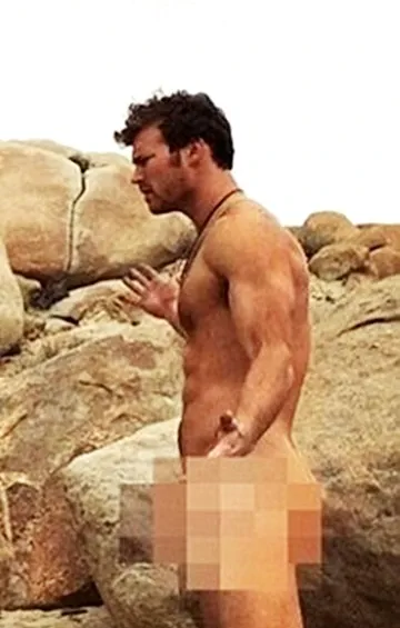 Derek Theler Nude
