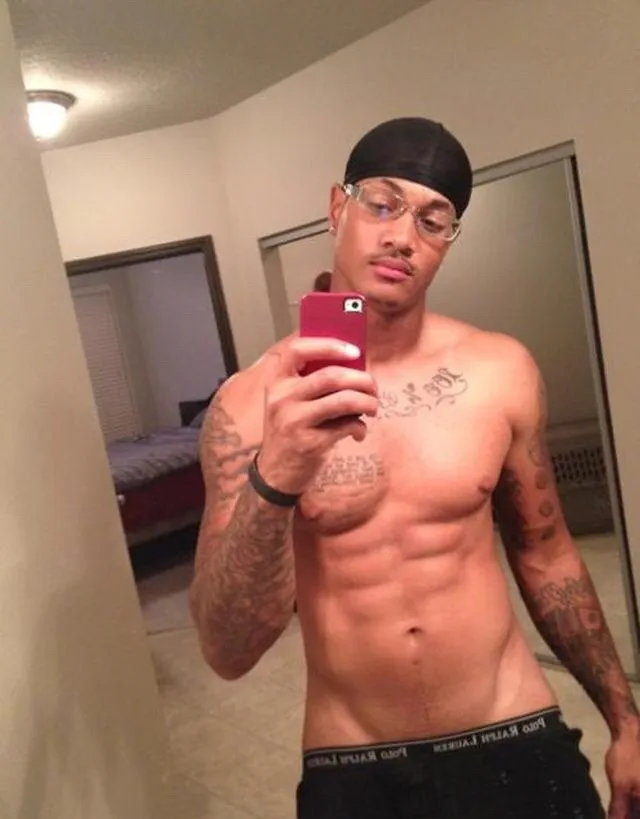 Les morceaux de coton détendu doivent être filtrés, décor