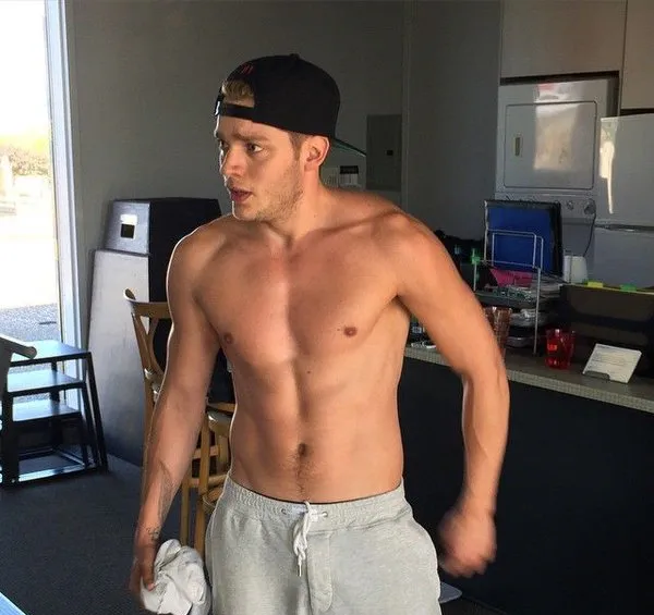 Dominic Sherwood Nude