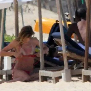 12-Doutzen-Kroes-Szexi-Topless