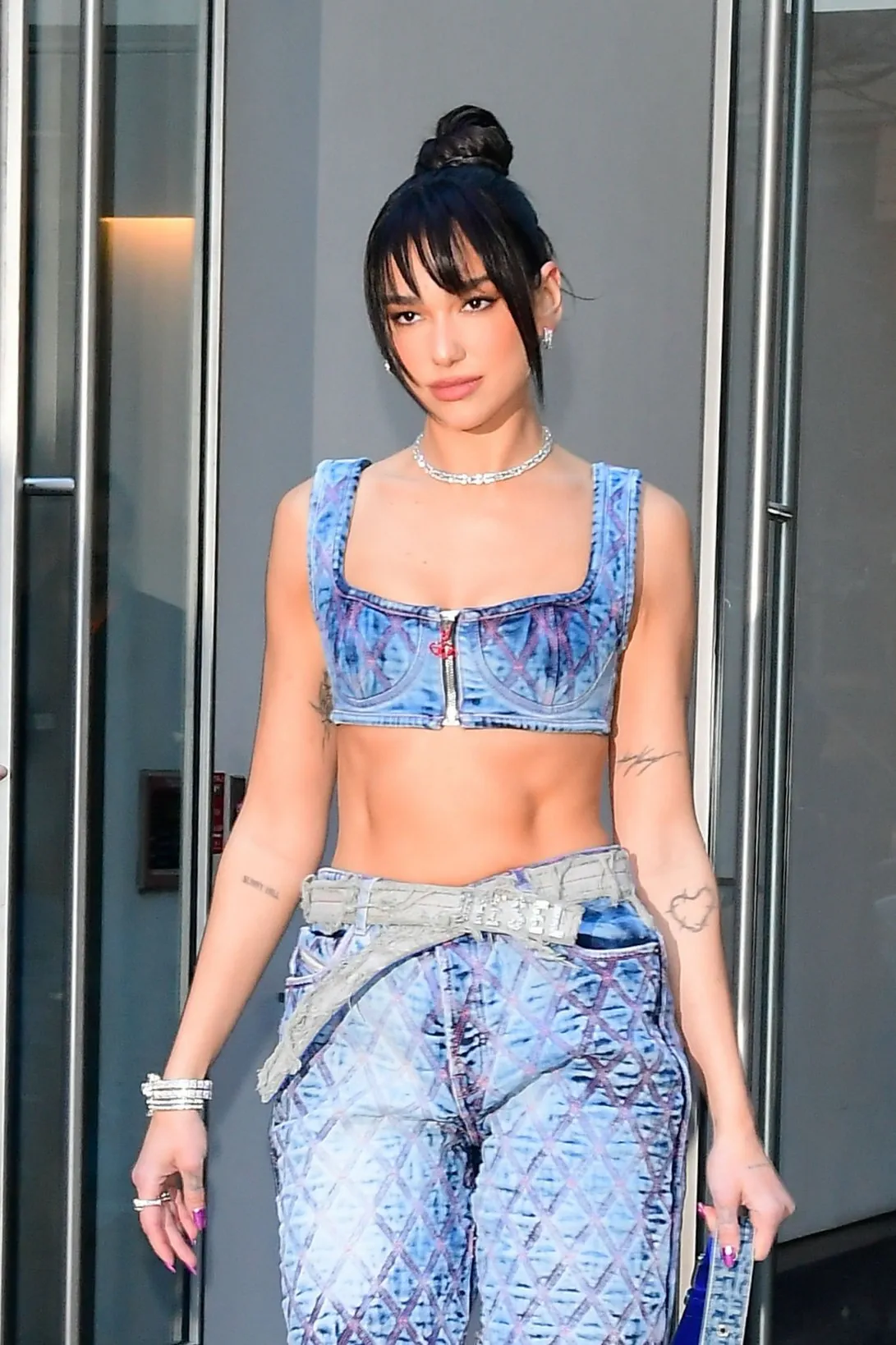 بہترین نیا کیک اور منی (10 تصاویر اور فلمیں)