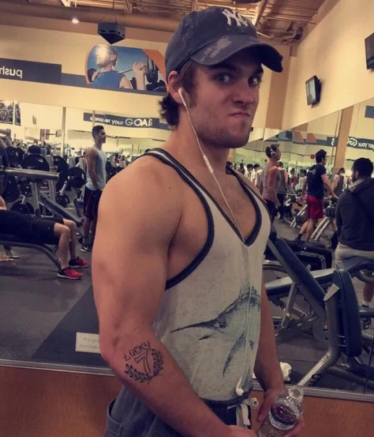 Dylan Sprayberry nude