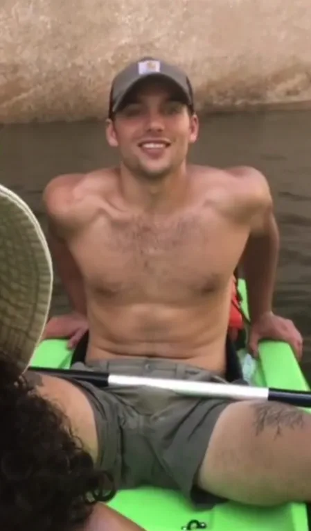 Dylan Sprayberry nude