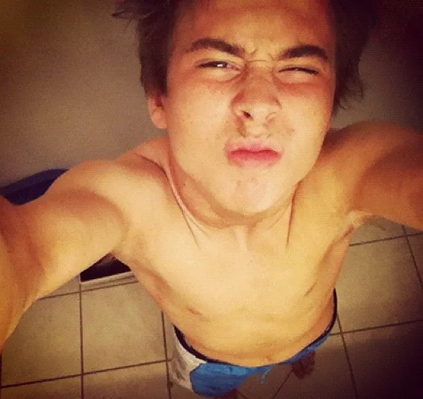 Dylan Sprouse Leaked Nude