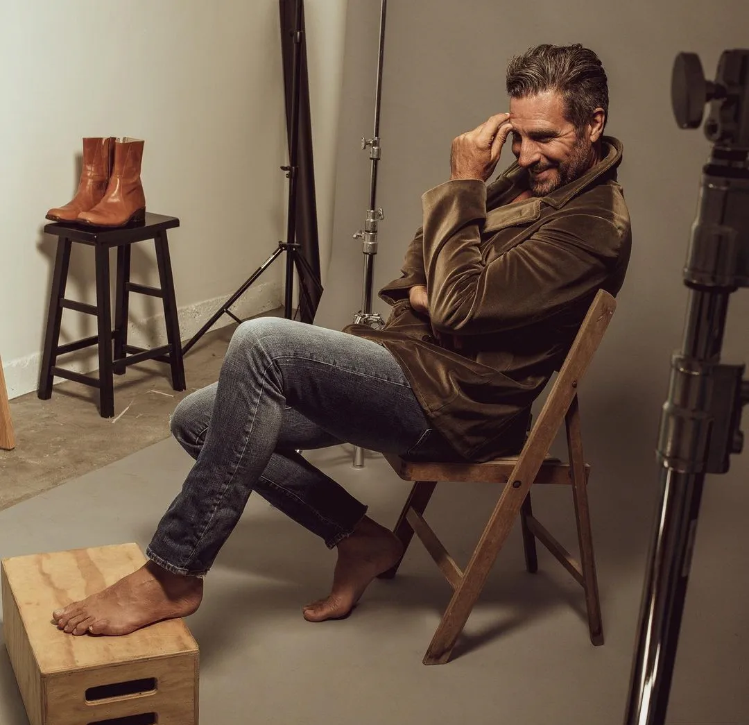 Ed Quinn sexy photos