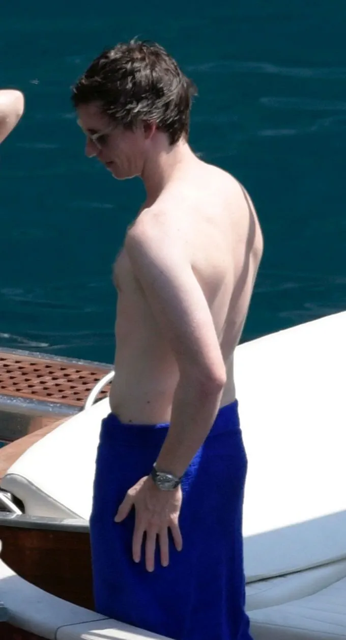 Eddie Redmayne nude
