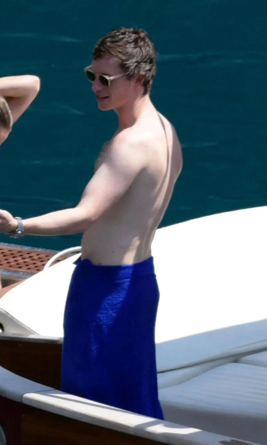Eddie Redmayne nude