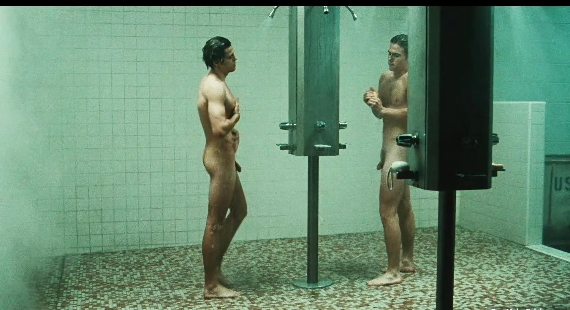 Eliass Cakape Henry Acornbury Saskari 누드