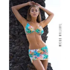 Elizabeth Turner taille minuscule chaude