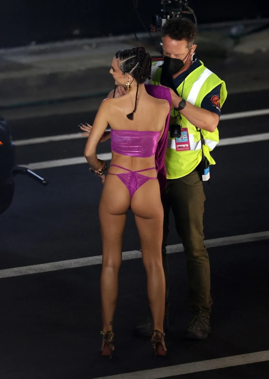 Emily Ratajkowski Sexy Ass