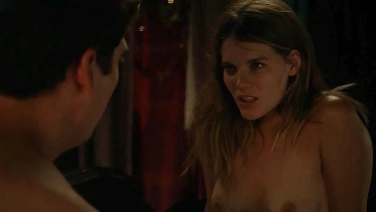 Emma-Greenwell-Naked-07