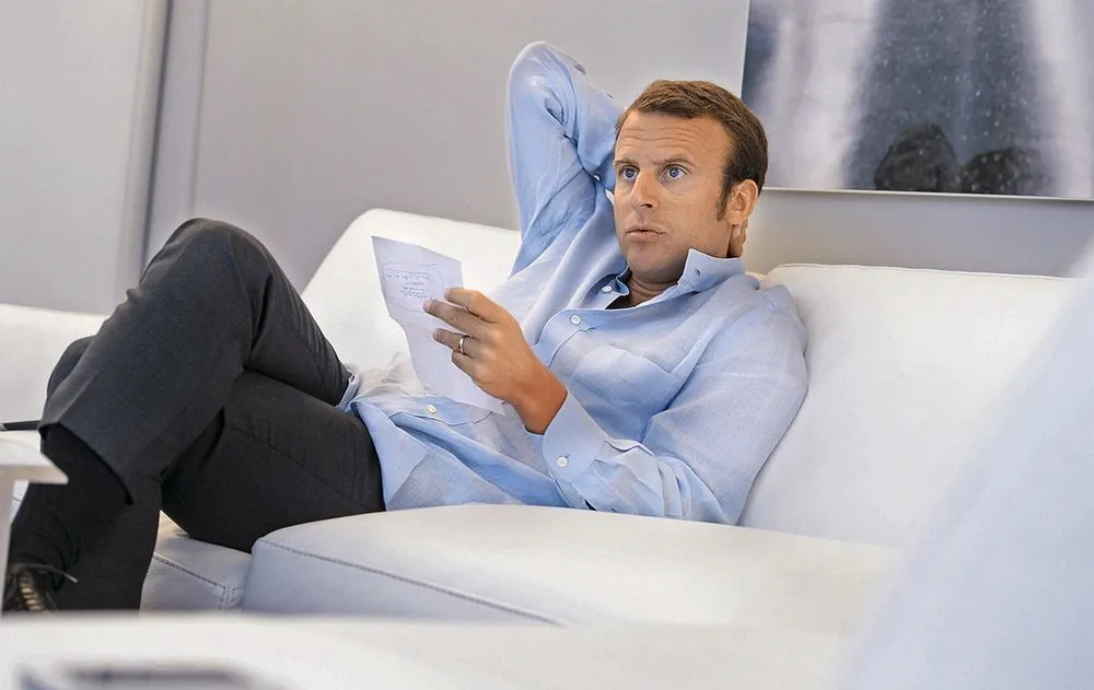Emmanuel Macron Nude