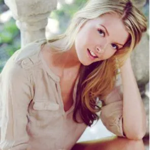 26-Erin-Cummins-Nude-Leaked