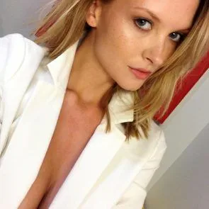 23-Erin-Cummins-Nude-Leaked