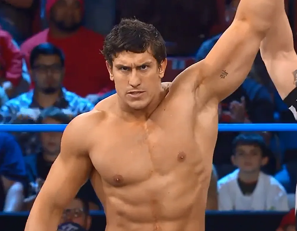 Τρίτη εικόνα του πουκάμισου και του πλούσιου Ethan Carter