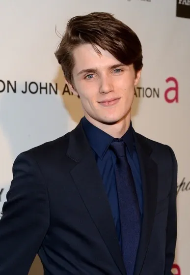 Eugene Simon nude