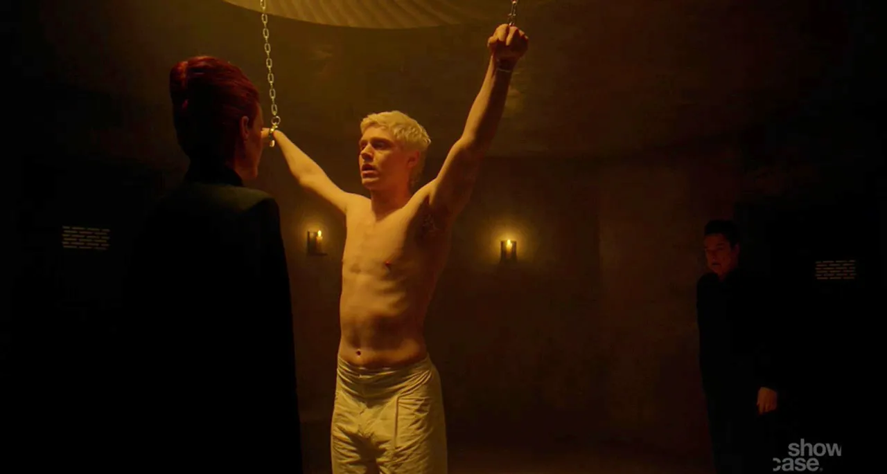 Evan Peters Nude