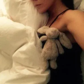 14- เฟย์ - บรูคส์ - เปลือย - รั่ว