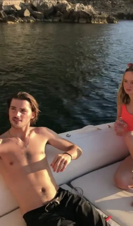 Finn & Jack Harries nude