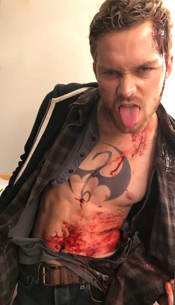 Finn Jones leaked selfie