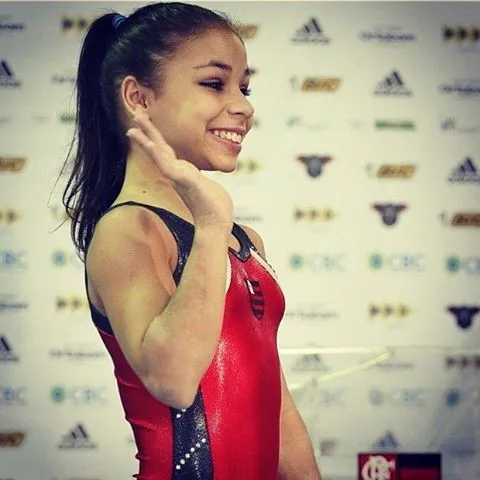 Flavia-Saraiva-Sexy-Hot-15