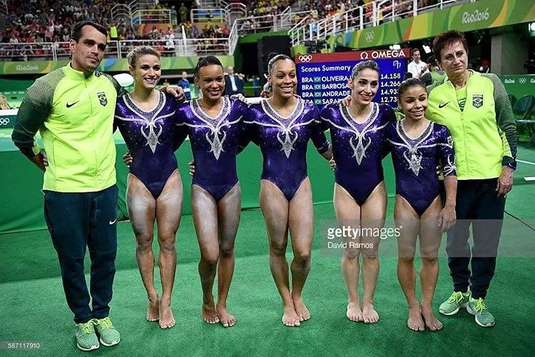 Flavia-Saraiva-Sexy-Hot-26